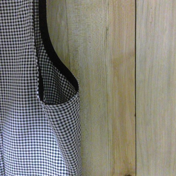 Lisa Jo Women's Black & White Checkered Fitted Sleeveless Top 11/12 - Picture 9 of 11